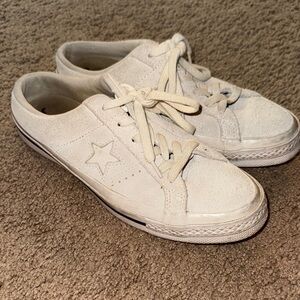 Cream Star-Embroidered converse